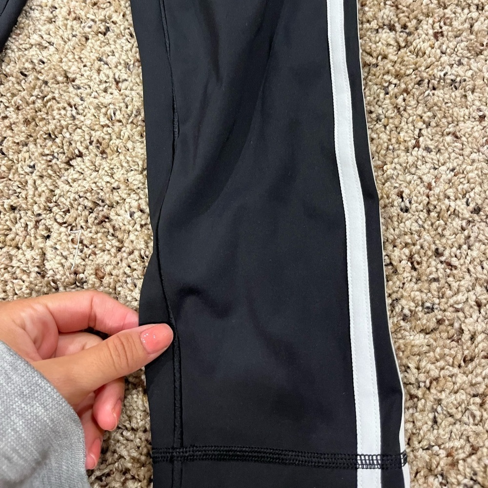 adidas Women’s BT 2.0 3-Stripes 3/4 Tights - Picture 5 of 7